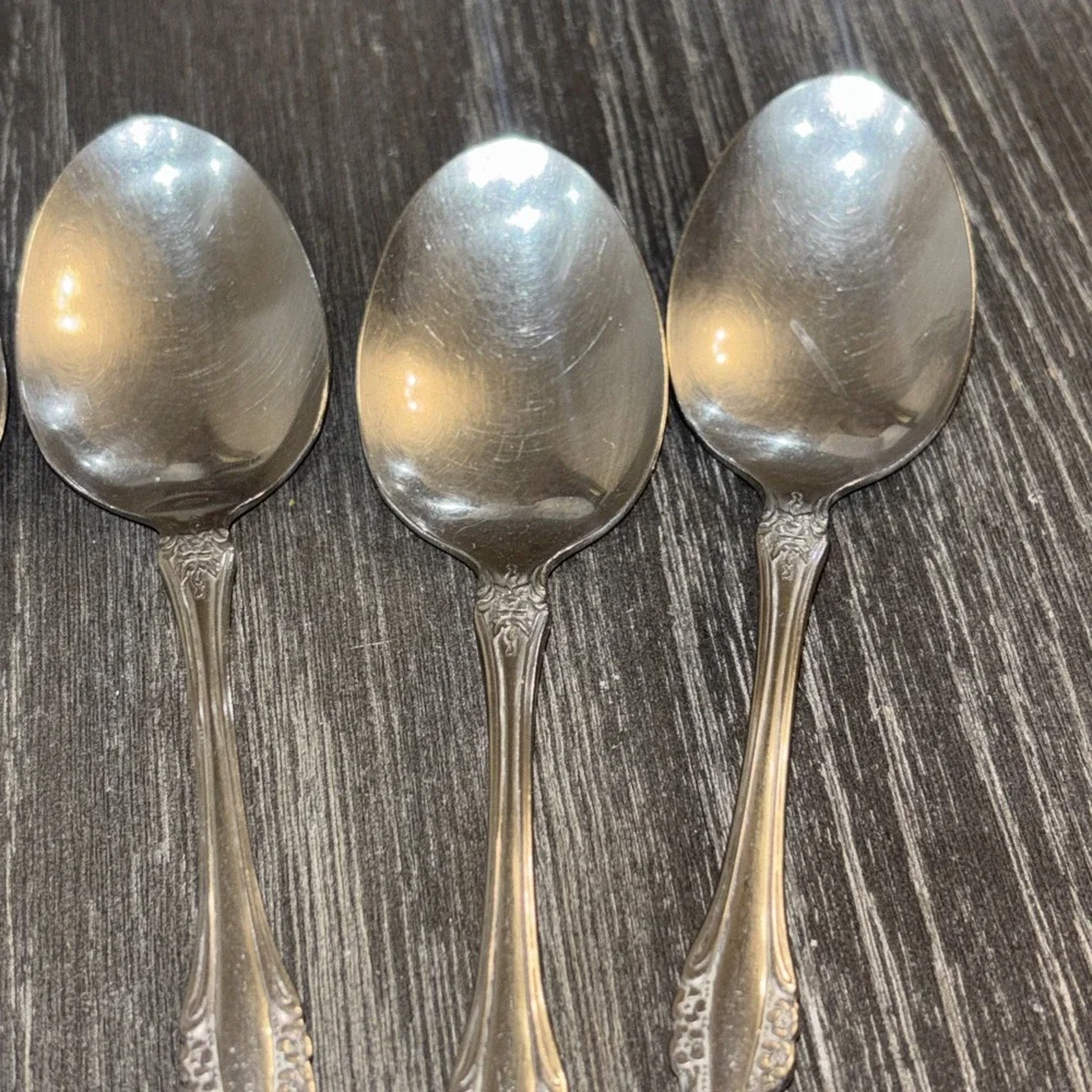 Oneida Brahms Set of 4 Teaspoons Spoons Community Stainless Flatware